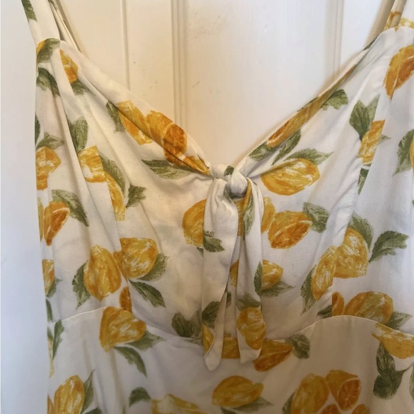 Socialite Lemon Print Dress, Front Tie Knot, Size M - Picture 4 of 6